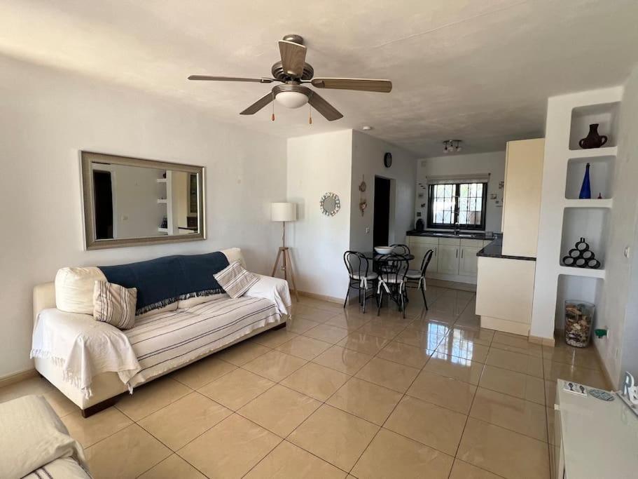 Casa Mo, 2 Bedroom Apartment Close To The Beach Puerto del Carmen  Kültér fotó